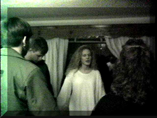 prayer.jpg (25936 bytes)